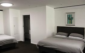 Big Modern Loft Apt - Central - 7 Beds, 9 Guests - Workers, Families, Groups, Teams